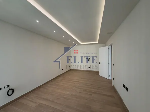Tirane, jepet me qera zyre Kati 6, 450 m² 9.000 € (Rruga Dritan Hoxha)