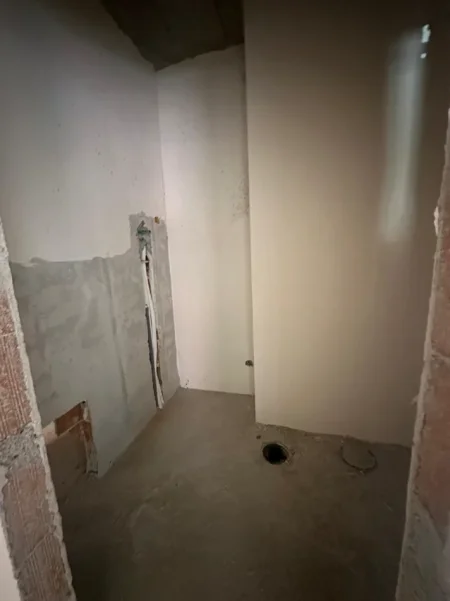 Okazion Tirane, shitet apartament 2+1+Ballkon Kati 3, 126 m² 330.000 € (Kompleksi Delijorgji)