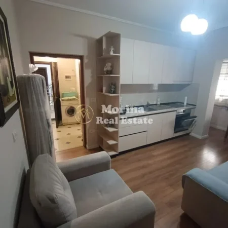 Tirane, jepet me qera apartament 1+1 Kati 4, 60 m² 500 € (Komuna e Parisit)