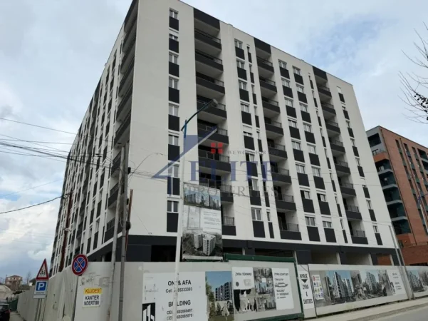 Tirane, shitet garazh | post parkimi Kati -2, (Paskuqan)