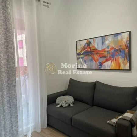 Tirane, jepet me qera apartament 1+1 Kati 8, 45 m² 370 € (Ali Demi)