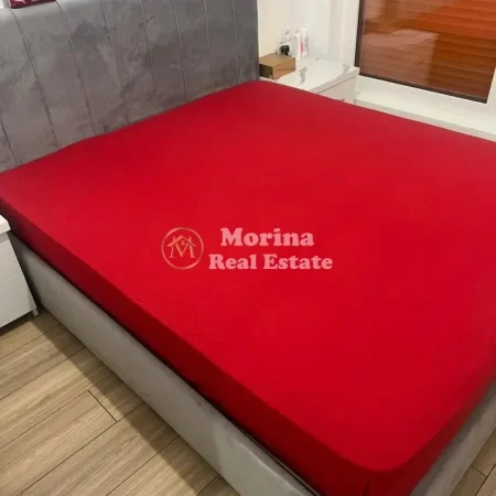 Tirane, jepet me qera apartament 1+1 Kati 8, 45 m² 370 € (Ali Demi)