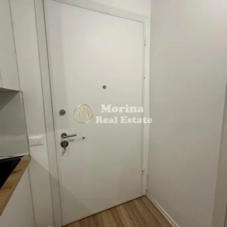 Tirane, jepet me qera apartament 1+1 Kati 8, 45 m² 370 € (Ali Demi)