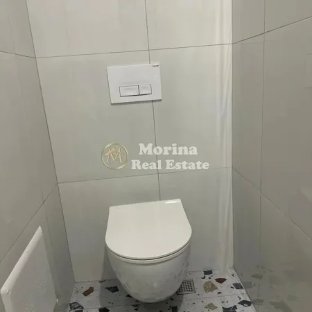 Tirane, jepet me qera apartament 1+1 Kati 8, 45 m² 370 € (Ali Demi)