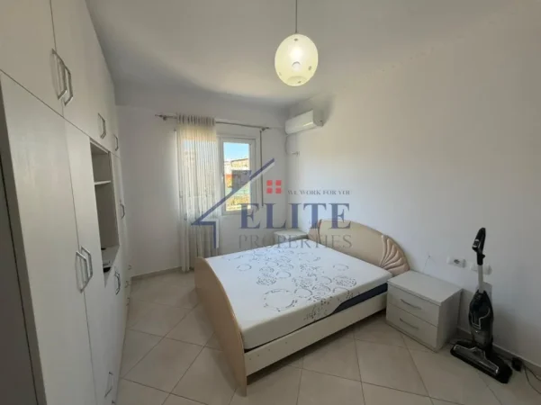 Tirane, jepet me qera apartament 2+1+Ballkon Kati 5, 100 m² 780 € (Kopshti Zoologjik)