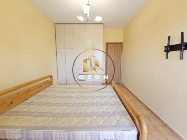 Tirane, jepet me qera apartament 1+1+A+BLK Kati 5, 75 m² 400 Euro (RRUGA E BARRIKADAVE)