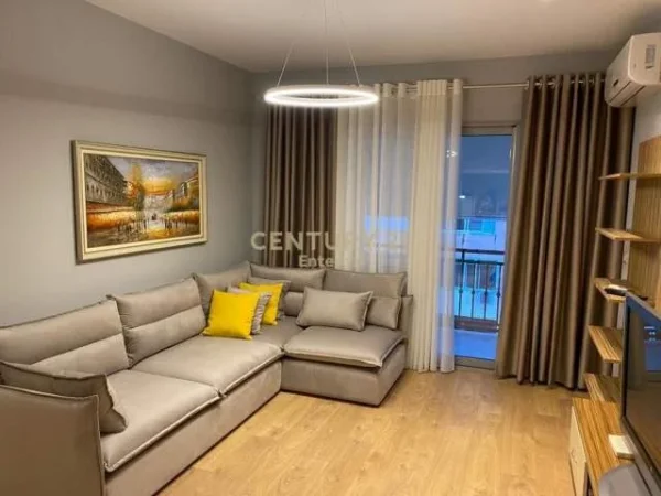 Tirane, shitet 155.000 Euro