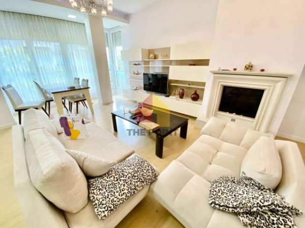 Tirane, jepet me qera apartament 3+1+BLK Kati 2, 130 m² 1.100 Euro (Rruga Myslym Shyri)