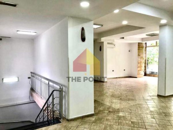 Tirane, jepet me qera ambjent biznesi Kati 0, 200 m² 1.600 Euro (Hoxha Tahsim)