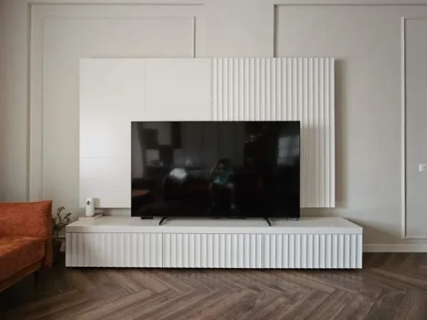 Tirane, shes mobilje TV OKAZIONNNNNNNN