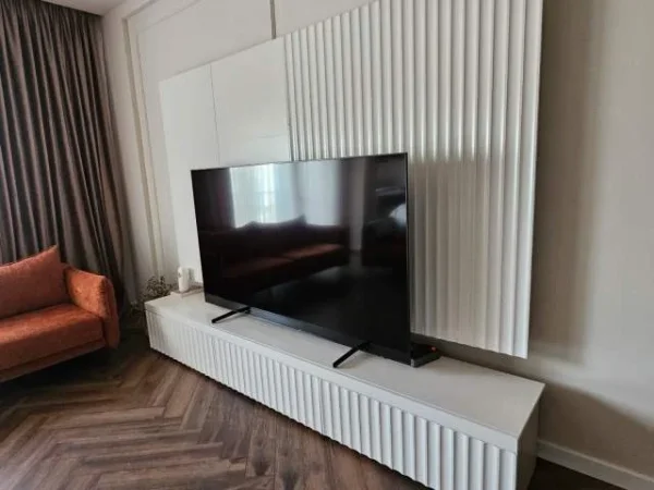 Tirane, shes mobilje TV OKAZIONNNNNNNN