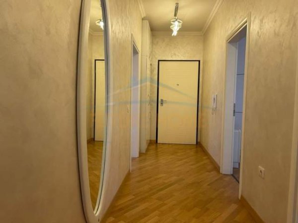 Tirane, jepet me qera apartament Kati 3, 110 m² 700 Euro (Kopshti Zoologjik)