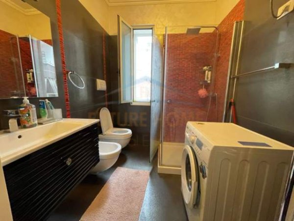 Tirane, jepet me qera apartament Kati 3, 110 m² 700 Euro (Kopshti Zoologjik)