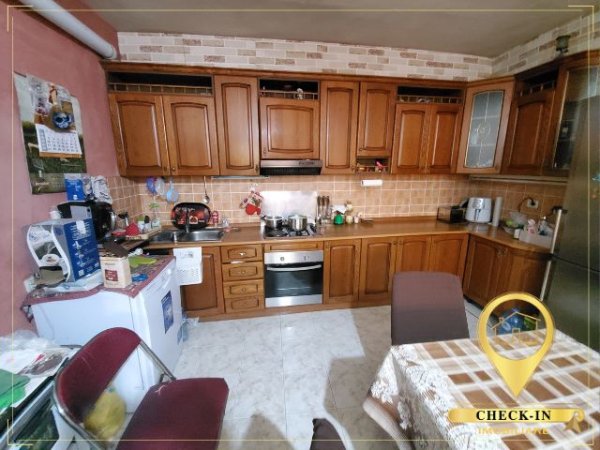 Tirane,  apartament 2+1+A+BLK Kati 2, 130 m² 450 Euro (Xhamlliku)