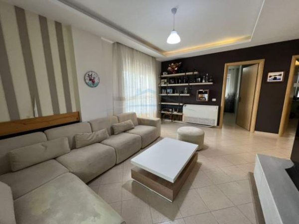 Tirane, jepet me qera apartament Kati 2, 100 m² 600 Euro (Kodra e Diellit)