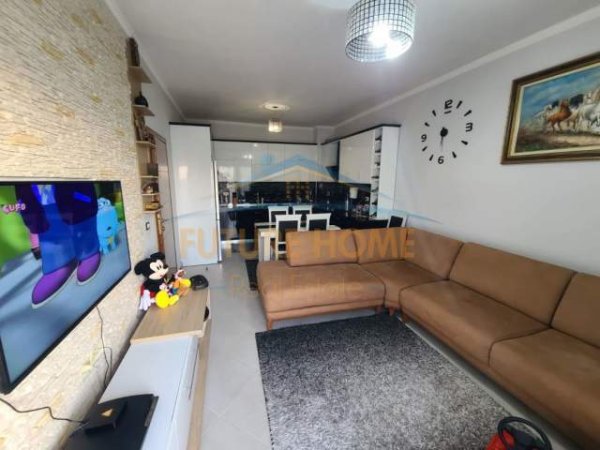 Tirane, shitet apartament Kati 3, 70 m² 69.000 Euro (Rruga e Dajtit)