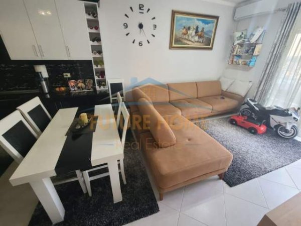 Tirane, shitet apartament Kati 3, 70 m² 69.000 Euro (Rruga e Dajtit)