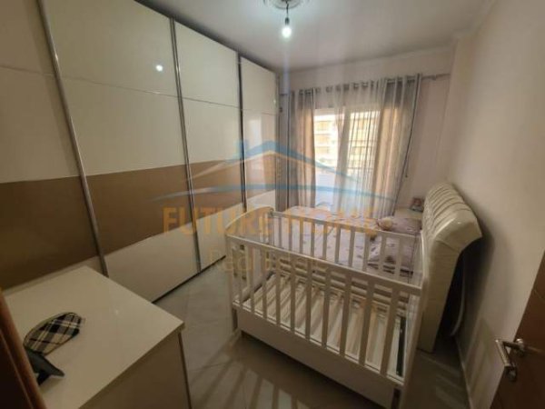 Tirane, shitet apartament Kati 3, 70 m² 69.000 Euro (Rruga e Dajtit)