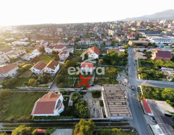 Shkoder, shitet Vile 2 Katshe Kati 2, 217 m² 37.000 Euro (Rruga Tepes)