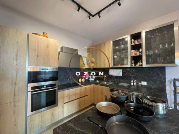 Tirane, jepet me qera apartament 2+1+A+BLK Kati 1, 100 m² 1.200 Euro (Zogu i Zi)
