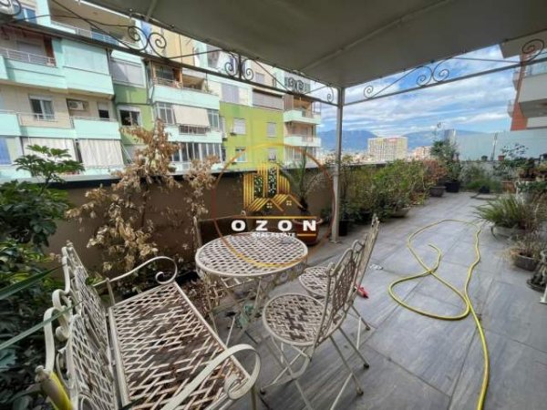 Tirane, jepet me qera apartament 2+1+A+BLK Kati 1, 100 m² 1.200 Euro (Zogu i Zi)
