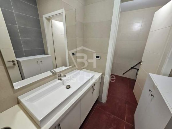 Tirane, jepet me qera ambjent biznesi Kati 0, 220 m² 1.500 Euro (Astir, prane Eja Studio)