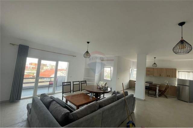 Tirane, jepet me qera apartament 2+1+BLK Kati 3, 99 m² 280 Euro (Selitë)