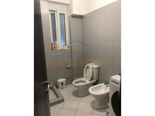 Tirane, shitet apartament 1+1+BLK Kati 1, 90 m² 115000Euro (Rruga Shote Galica)
