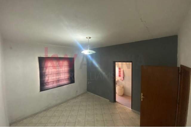 Tirane, jepet me qera ambjent biznesi Kati 2, 80 m² 750 Euro (myslym shyr)