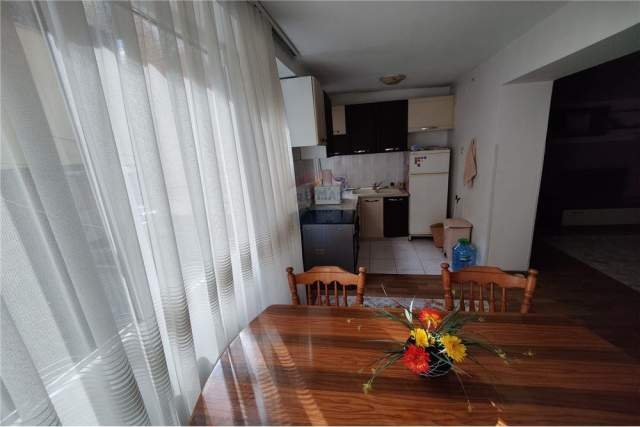 Tirane, jepet me qera 1+1 Kati 2, 450 Euro