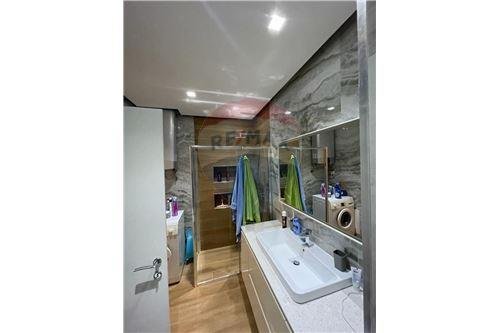 Tirane, jepet me qera apartament 1+1 Kati 4, 650 Euro
