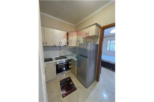 Tirane, jepet me qera 2+1 450 Euro