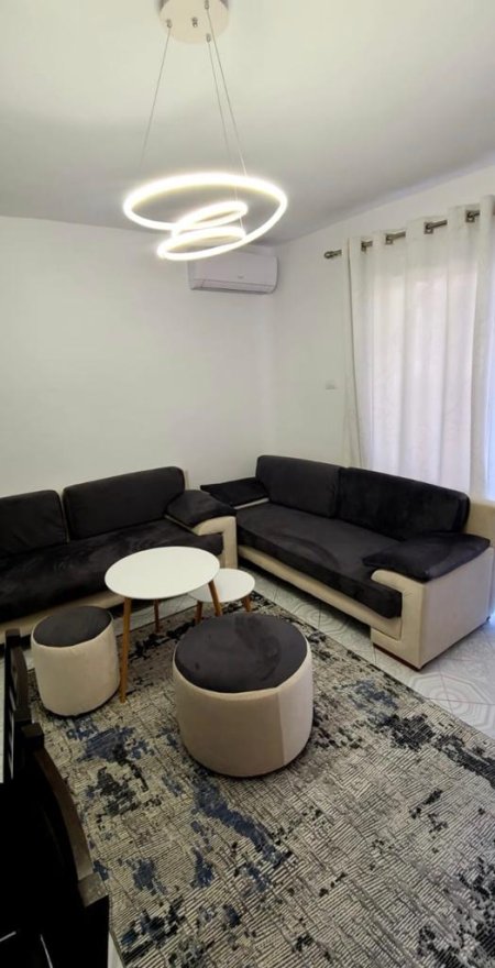 Tirane, jepet me qera apartament 2+1 Kati 2, 67 m² 600 Euro (Lidhja e Prizrenit)