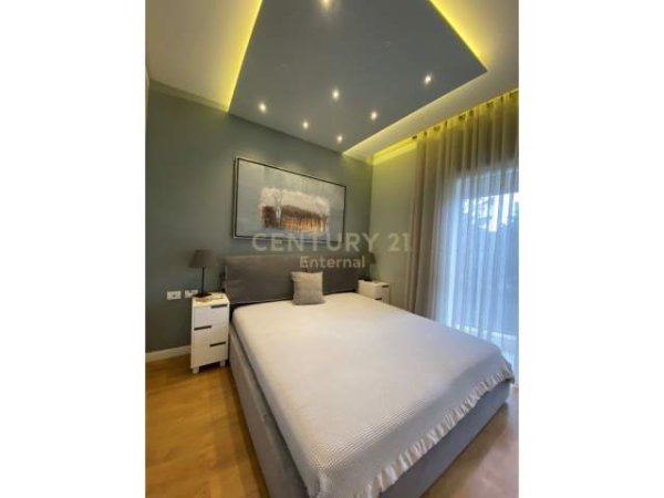 Tirane, jepet me qera apartament 2+1 Kati 1, 110 m² 900 Euro (Kopeshti Botanik)