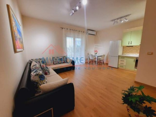 Tirane, jepet me qera apartament 2+1+BLK Kati 3, 115 m² 750 Euro (Kopshti Zoologjik)