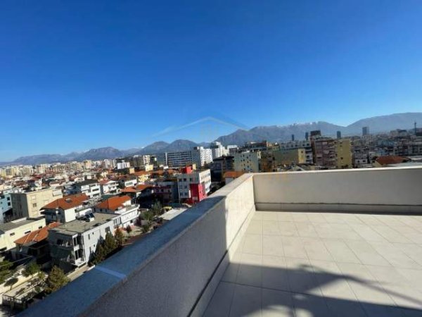 Tirane, shitet apartament Kati 7, 86 m² 210.000 Euro (Ish Parku Autobusave, pranë Globe)