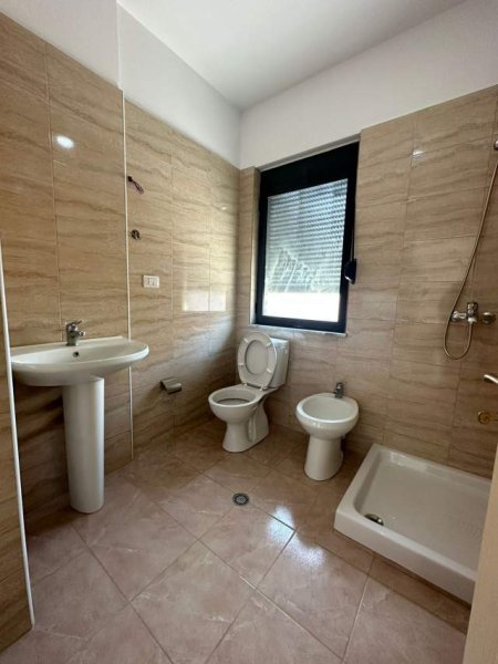 Tirane, apartament 2+1+A+BLK Kati 6, 100 m² 400 Euro (Unaza e Re)