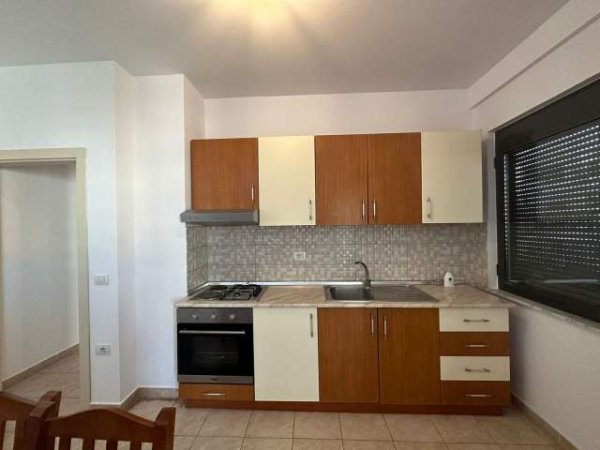 Tirane, apartament 2+1+A+BLK Kati 6, 100 m² 400 Euro (Unaza e Re)