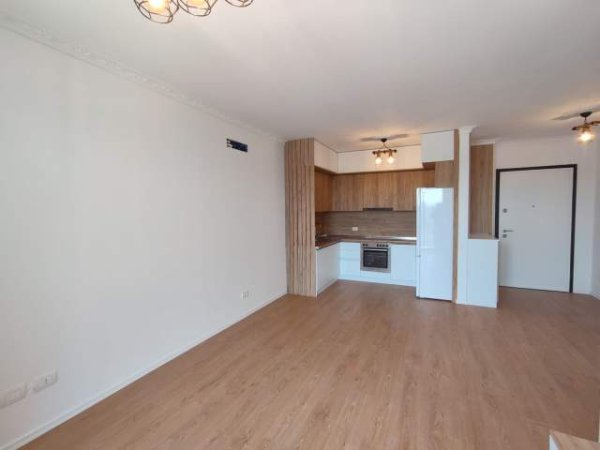 Tirane, jepet me qera apartament 2+1+BLK Kati 9, 87 m² 40.000 Leke (pallati Eglos)