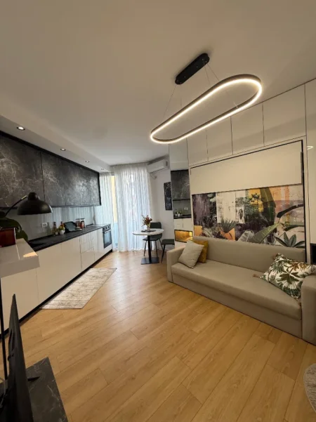 Tirane, shitet garsonier Kati 4, 36 m² (MBIKALIMI I KOMUNES RRUGA RRAPO HEKALI)