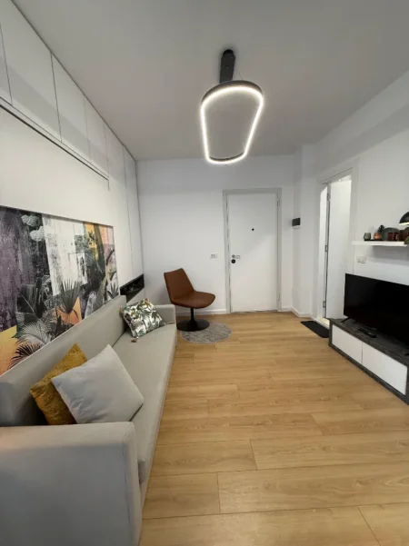 Tirane, shitet garsonier Kati 4, 36 m² (MBIKALIMI I KOMUNES RRUGA RRAPO HEKALI)