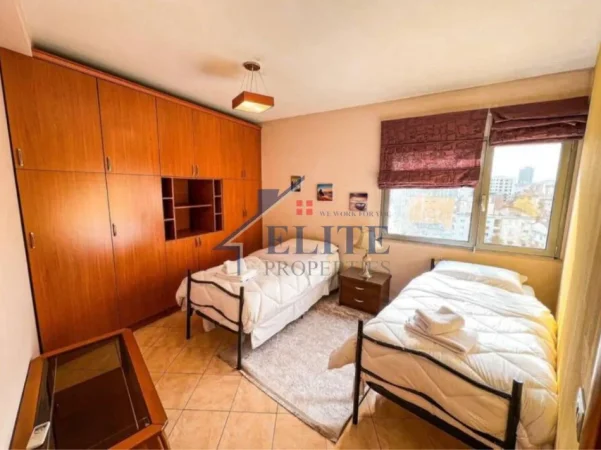 Tirane, jepet me qera apartament 2+1+Ballkon Kati 8, 100 m² 820 € (Zogu i Zi)