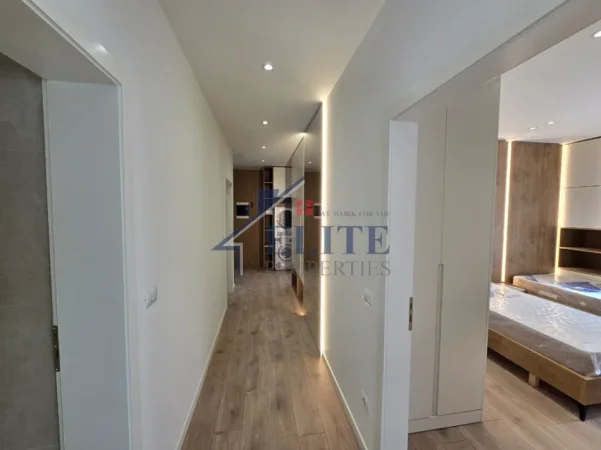 Tirane, jepet me qera apartament 2+1+Ballkon Kati 5, 100 m² 1.100 € (Zogu i Zi)