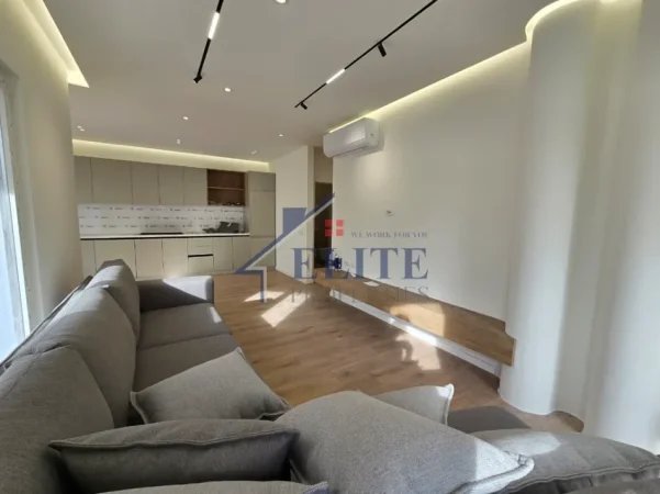 Tirane, jepet me qera apartament 2+1+Ballkon Kati 5, 100 m² 1.100 € (Zogu i Zi)