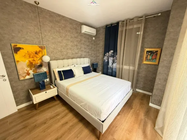 Tirane, jepet me qera apartament 1+1 Kati 6, 77 m² 800 € (21 Dhjetori, prane Mozaikut)