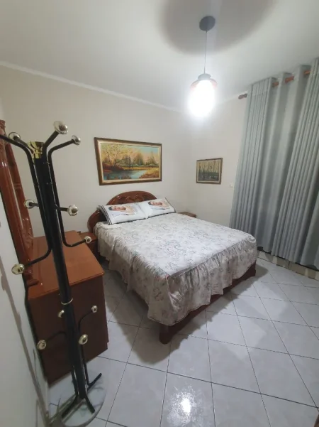 Tirane, jepet me qera apartament 2+1+Ballkon Kati 3, 100 m² 500 € 