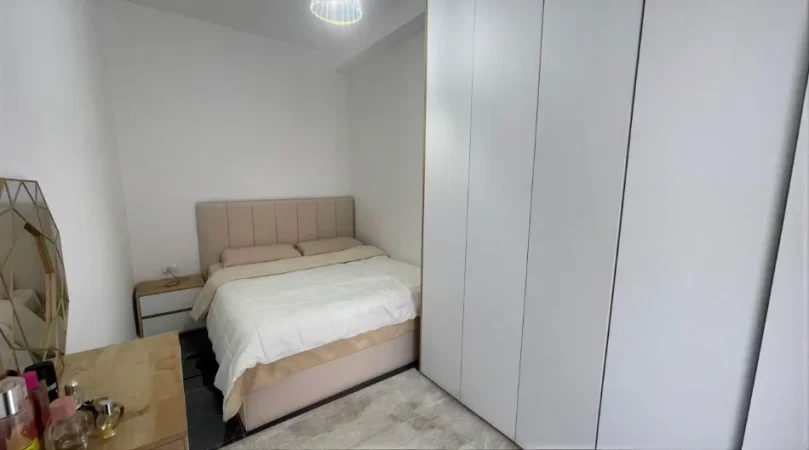 Tirane, jepet me qera apartament 1+1+Ballkon Kati 1, 52 m² 400 € (Kompleksi Mangalem, Ali Demi)