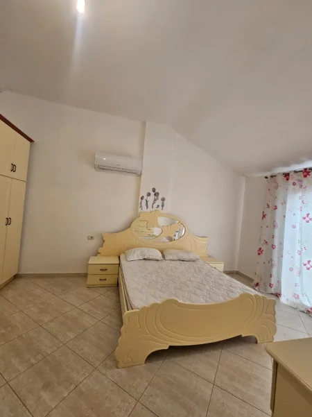 Tirane, jepet me qera apartament 2+1 Kati 7, 100 m² 700 € (Fresku)
