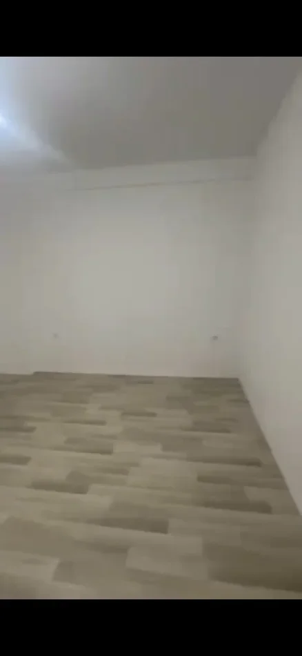 Tirane, jepet me qera apartament 2+1+Ballkon Kati 3, 100 m² 450 € (5 MAJI)