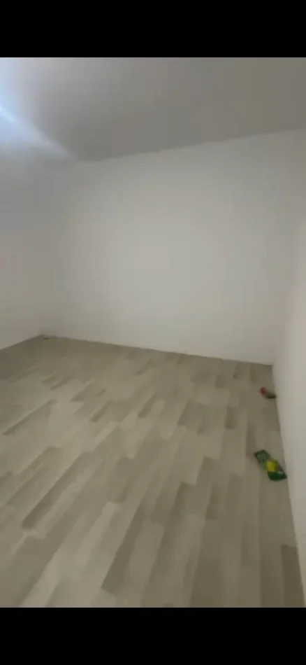 Tirane, jepet me qera apartament 2+1+Ballkon Kati 3, 100 m² 450 € (5 MAJI)